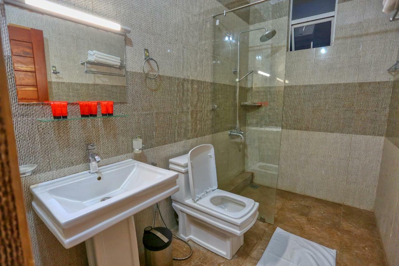 Lazaani Hotel Colombo Eksteriør bilde