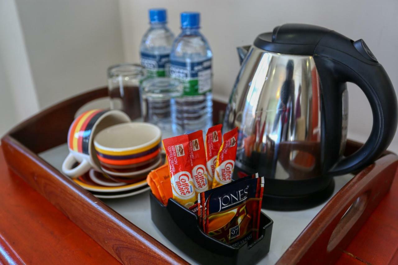 Lazaani Hotel Colombo Eksteriør bilde
